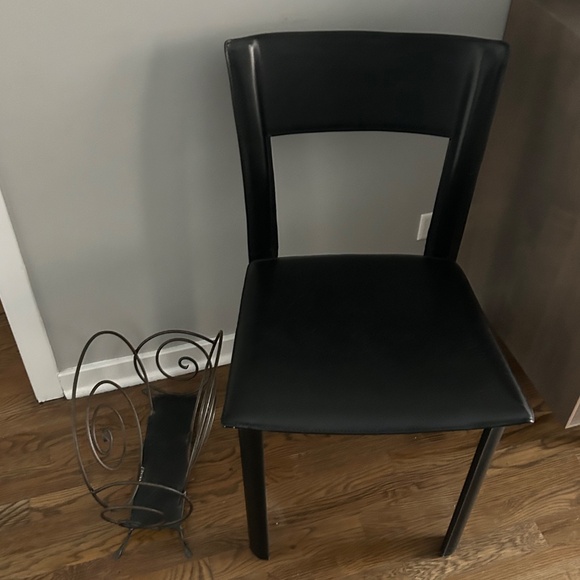 Magazine Rack - Picture 3 of 4